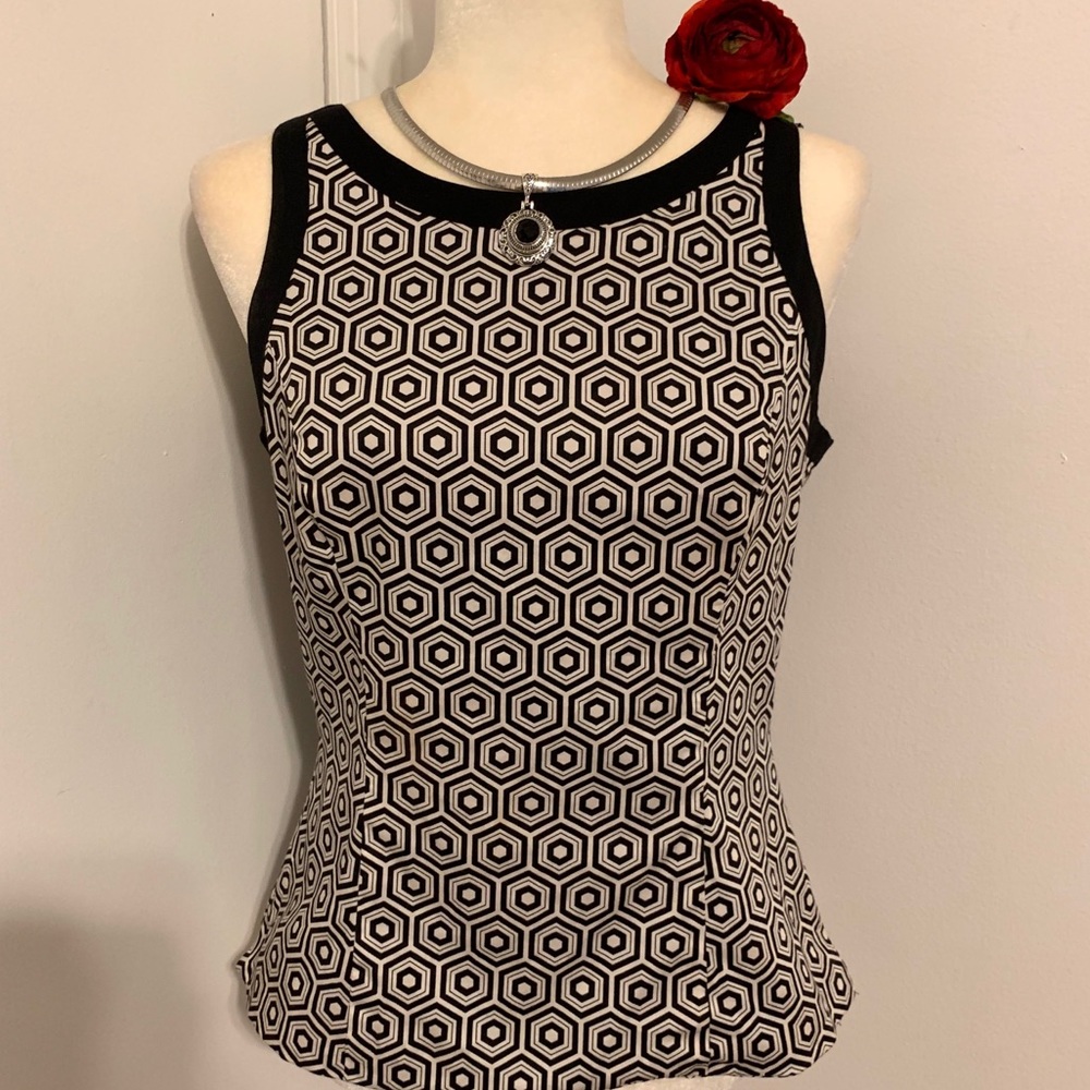 🌺WHBM SZ 8 career top! Flawless!🌺